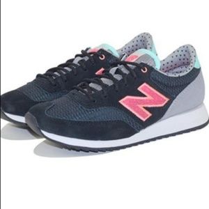 New Balance retro look sneakers size 10